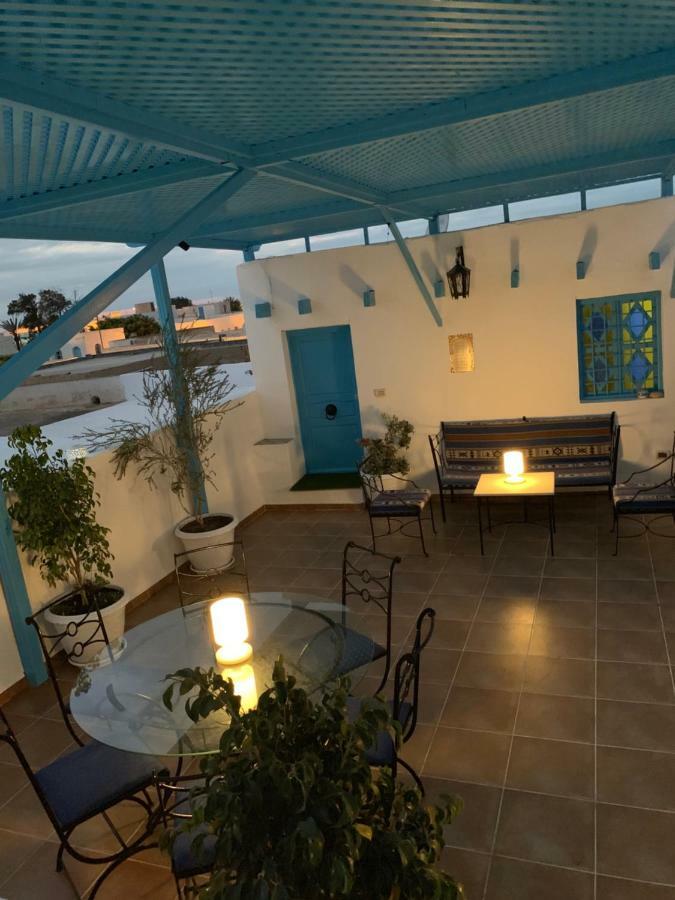 Bed and Breakfast Dar Lola Djerba Houmt El Souk Exterior foto